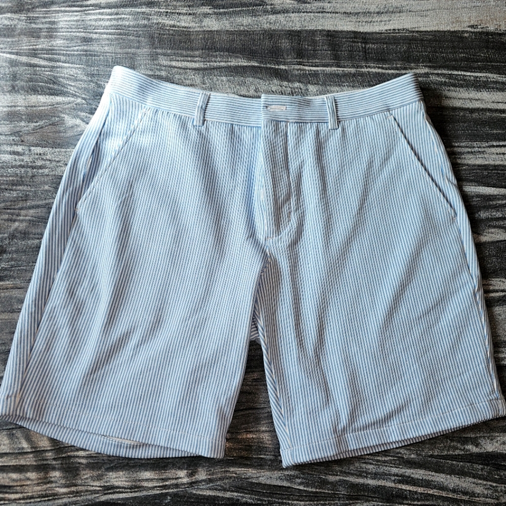 Stone Rose Size Large Blue/White Stripped Shorts